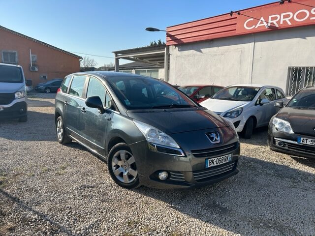 PEUGEOT 5008 1.6 HDi 112cv Business 7 places