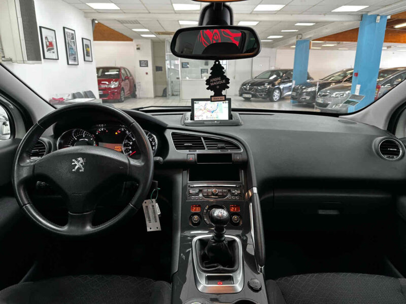 PEUGEOT 3008 1.6 BlueHDi 120ch S&S Business Pack