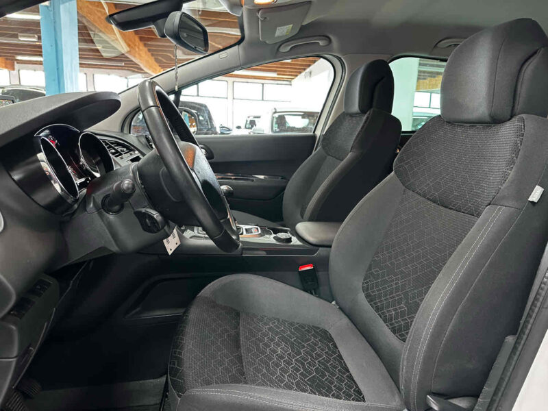 PEUGEOT 3008 1.6 BlueHDi 120ch S&S Business Pack