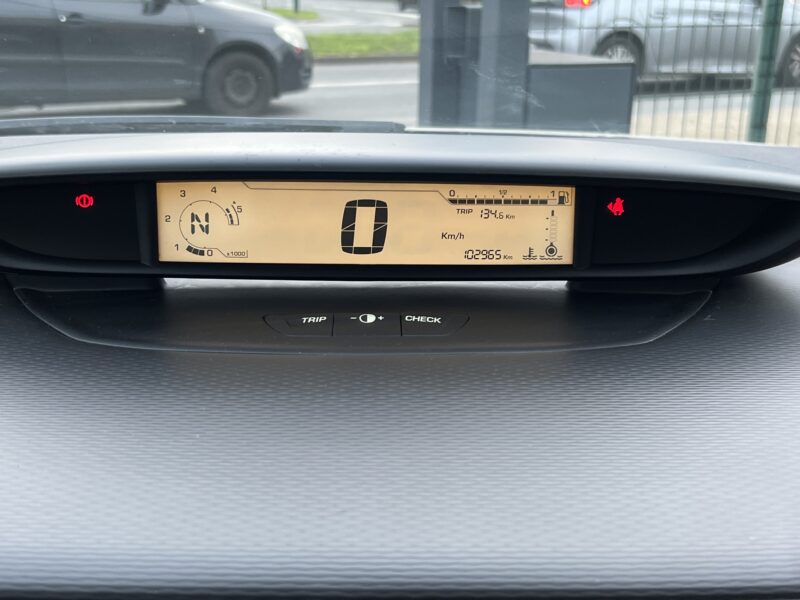 CITROEN C4 1.6 HDI 110 Cv BOITE AUTOMATIQUE / BLUETOOTH CLIMATISATION 5 PORTES - Garantie1an