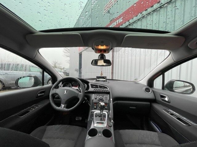 PEUGEOT 3008 2011