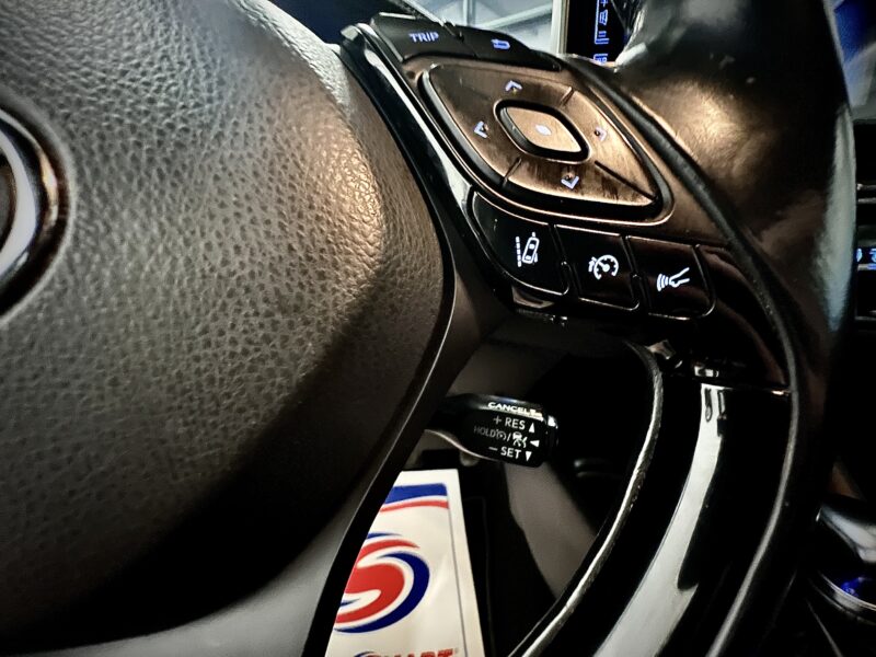 TOYOTA C-HR DYNAMIC 2017