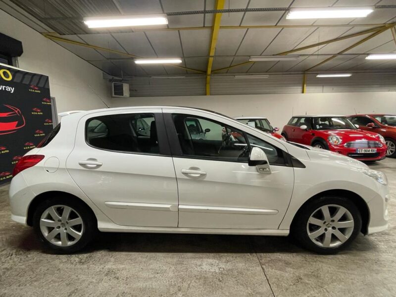 PEUGEOT 308 1.6 HDi 112