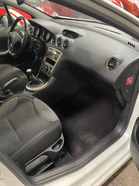 PEUGEOT 308 1.6 HDi 112