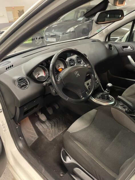 PEUGEOT 308 1.6 HDi 112