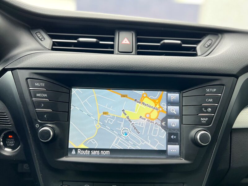 TOYOTA AVENSIS 2.0 D-4D DYNAMIC TOURING 143CH 1ER M