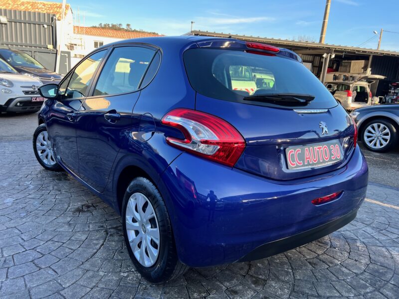 PEUGEOT 208 I 2015