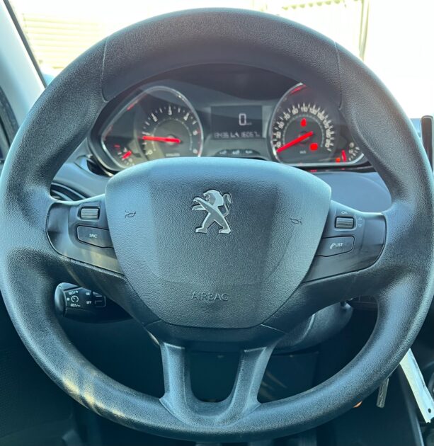 PEUGEOT 208 I 2015