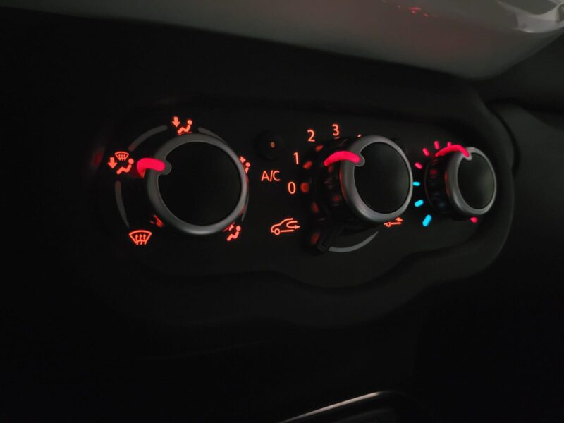 RENAULT TWINGO 0.9 TCe 95cv EDC INTENS, Caméra, GPS ,Apple Carplay, Mode éco 