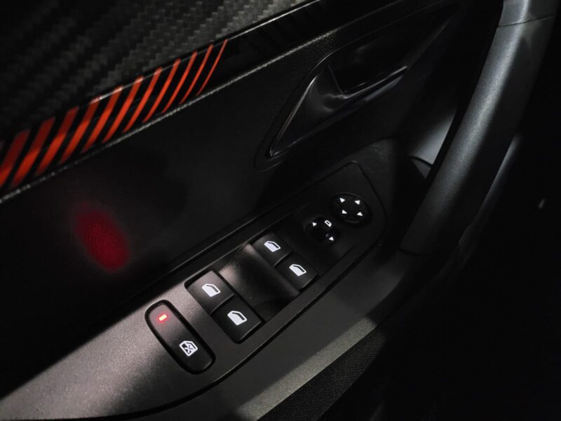 PEUGEOT 2008 II 1.2 100 CV Puretech ACTIVE REGULATEUR / RADAR AR