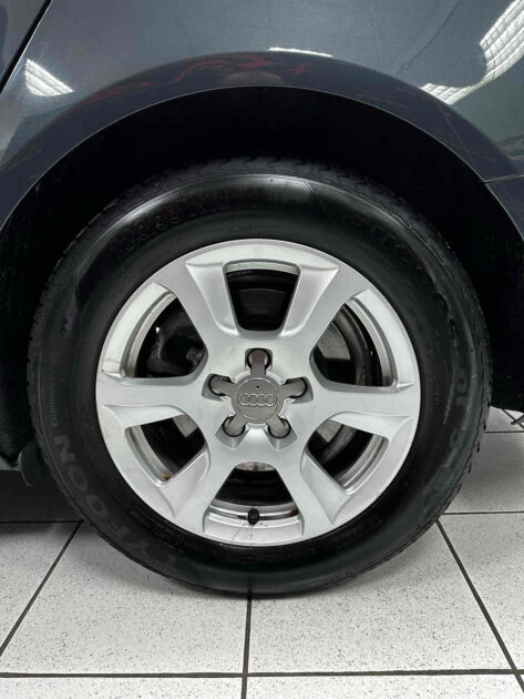 AUDI A4 B8 2.0 TDI 143ch DPF Ambiente