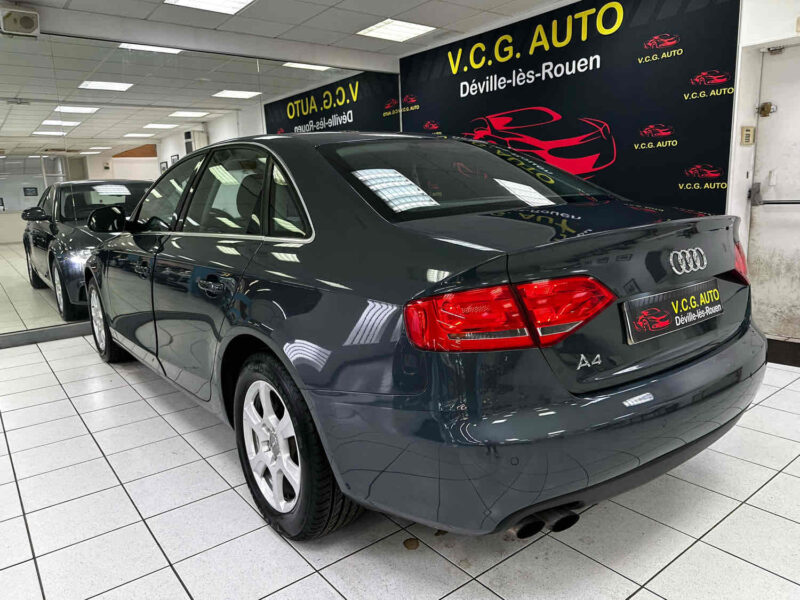 AUDI A4 B8 2.0 TDI 143ch DPF Ambiente