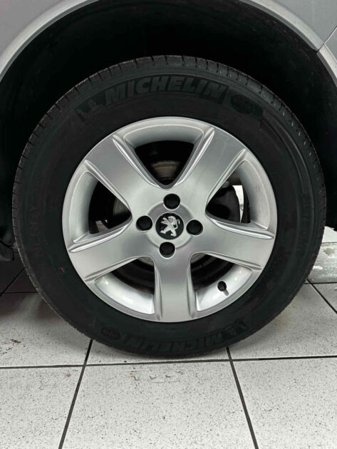 PEUGEOT 3008 2.0 BlueHDi 150 S&S Allure