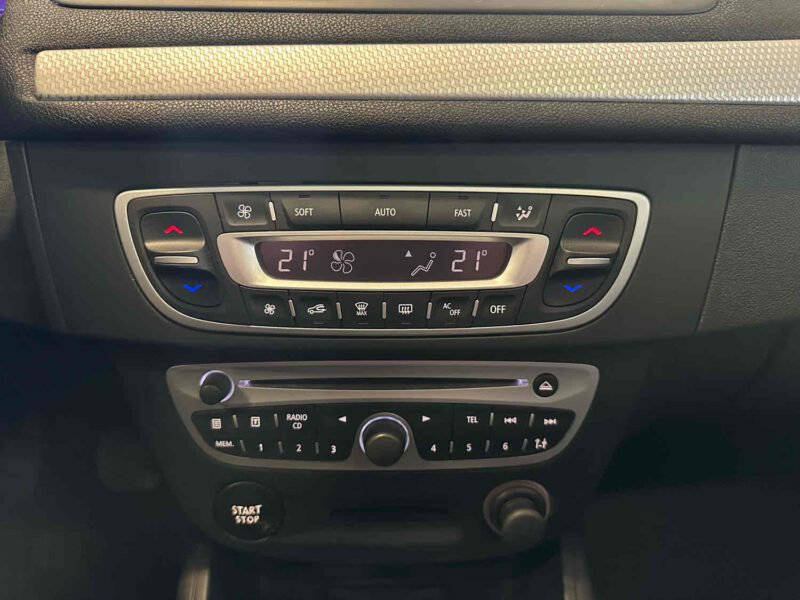 RENAULT MEGANE  2010