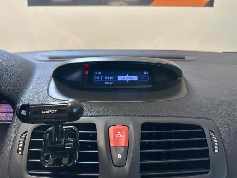 RENAULT MEGANE  2010