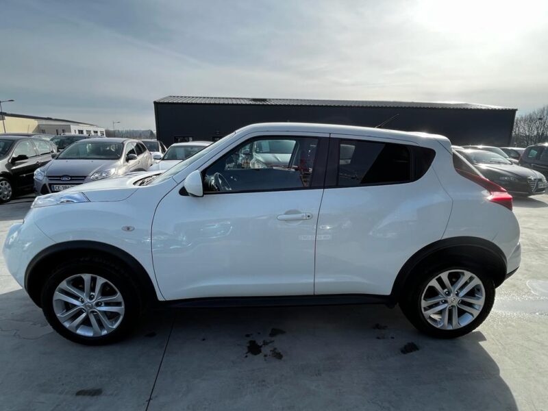 NISSAN JUKE 2011