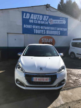 PEUGEOT 208 I 2015