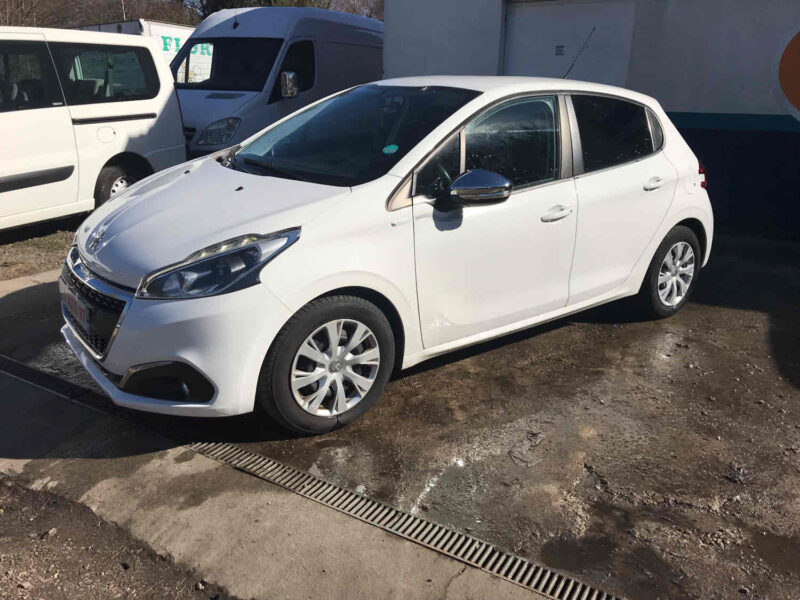 PEUGEOT 208 I 2015