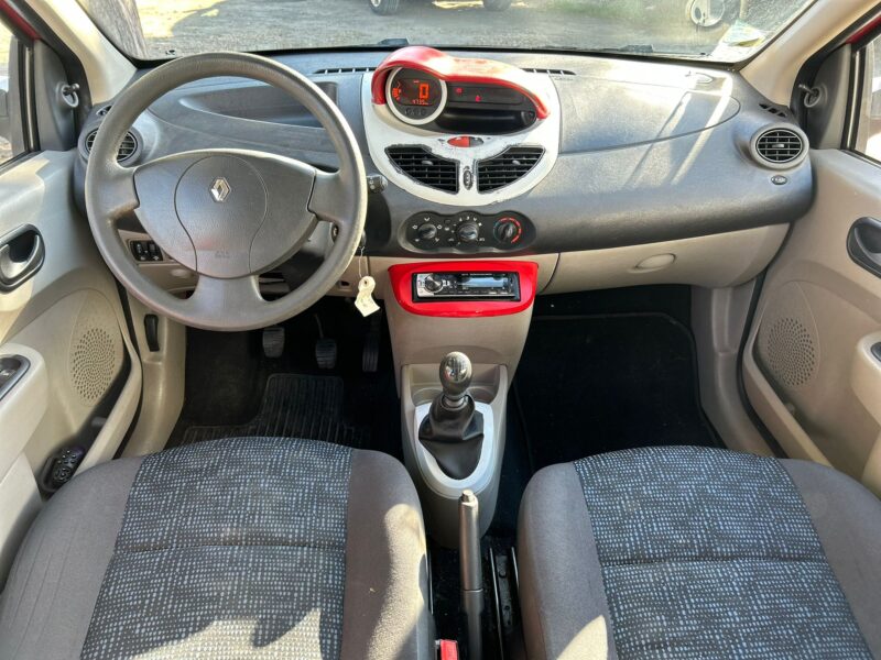 RENAULT TWINGO II 2009