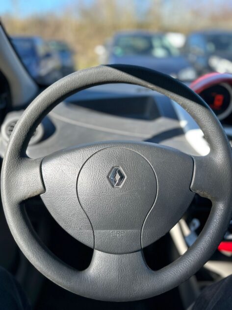 RENAULT TWINGO II 2009