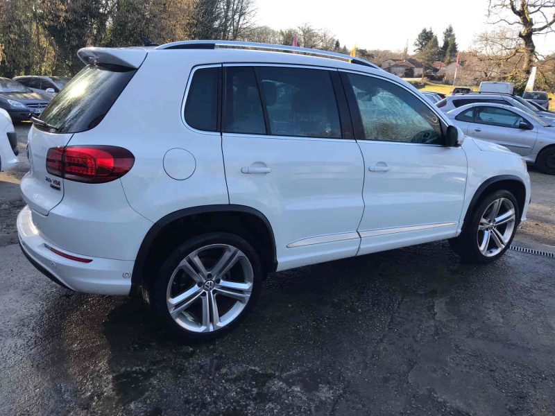 VOLKSWAGEN TIGUAN 2015