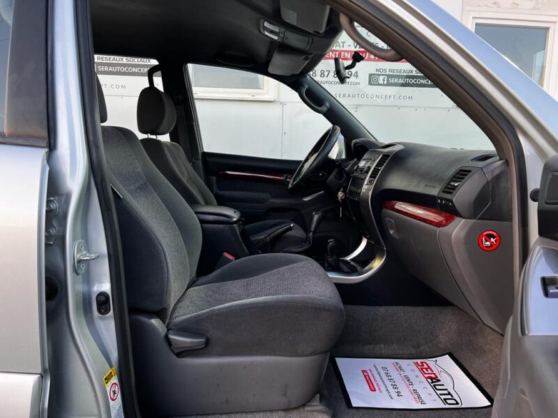 TOYOTA LAND CRUISER 2003