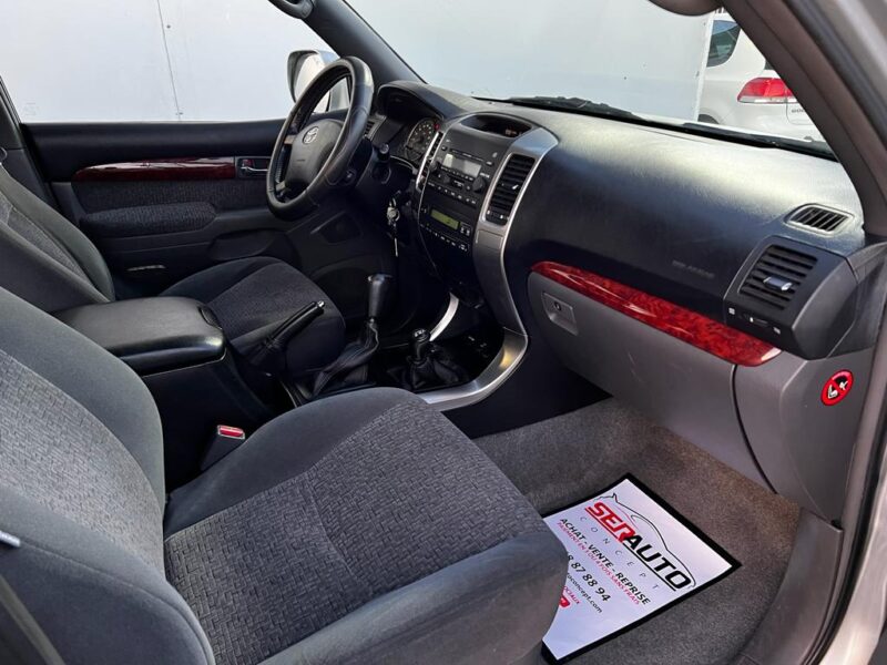 TOYOTA LAND CRUISER 2003