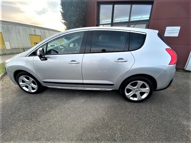 PEUGEOT 3008 Monospace ALLURE 2012