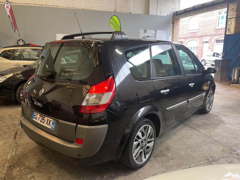 RENAULT GRAND SCÉNIC II 2005