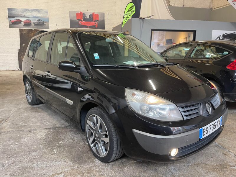 RENAULT GRAND SCÉNIC II 2005
