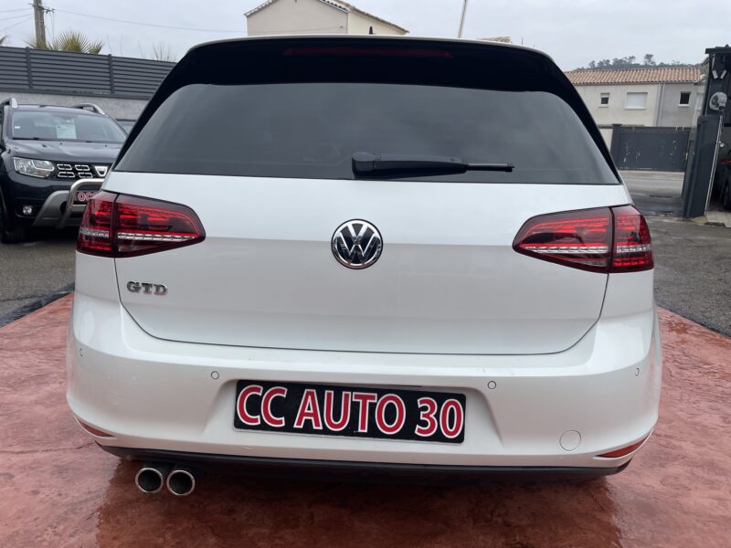 VOLKSWAGEN GOLF 2015
