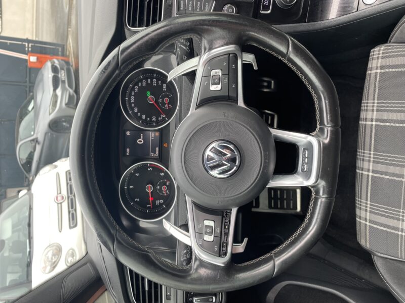 VOLKSWAGEN GOLF 2015