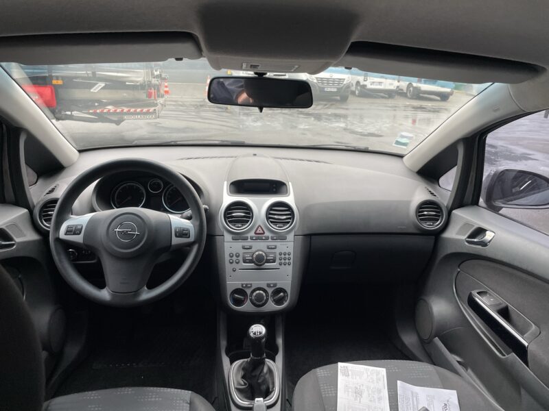 OPEL CORSA D 2011