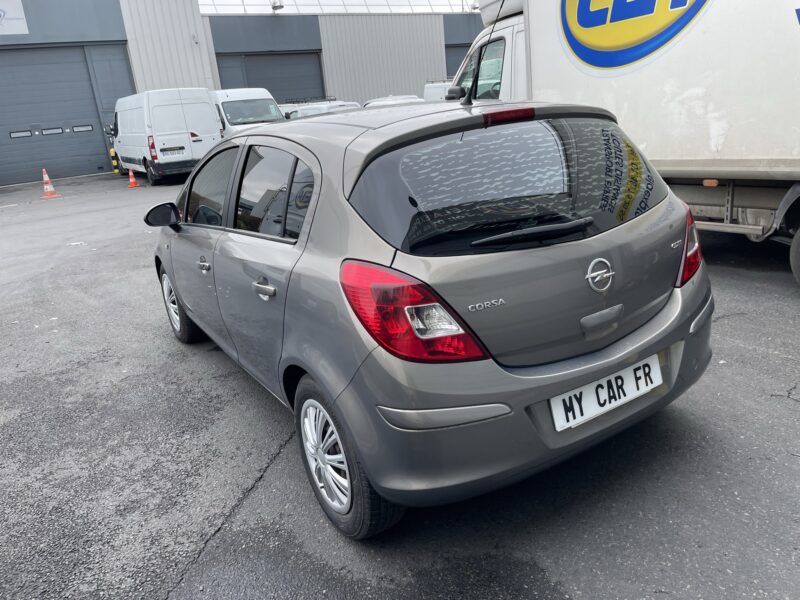 OPEL CORSA D 2011