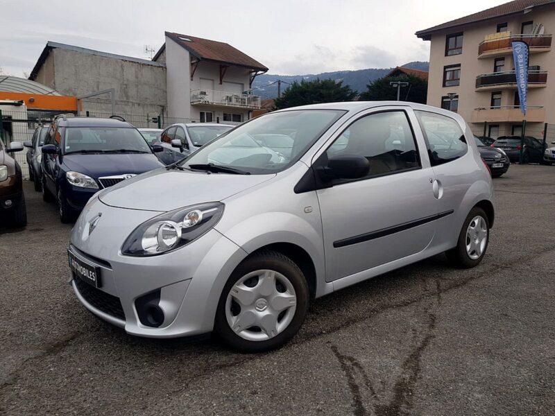RENAULT TWINGO II 1.2i 75CV