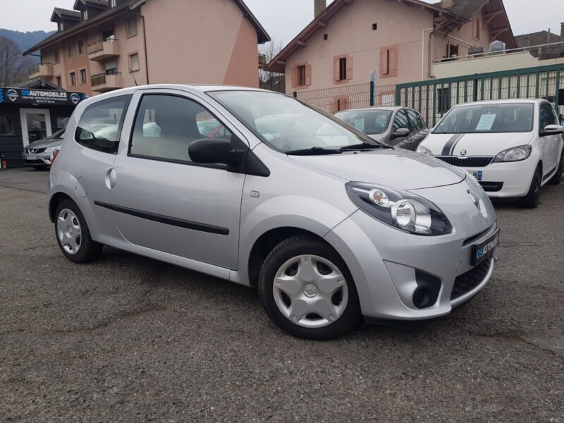 RENAULT TWINGO II 1.2i 75CV