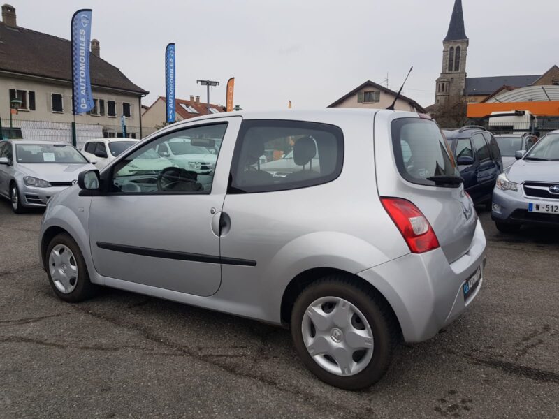 RENAULT TWINGO II 1.2i 75CV