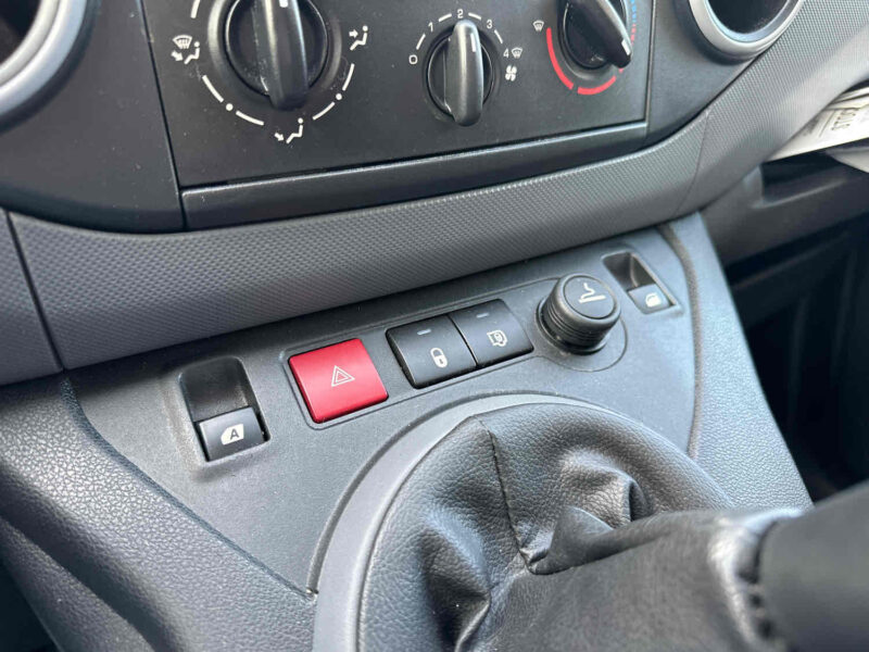 PEUGEOT PARTNER Camionnette/Monospace 2017