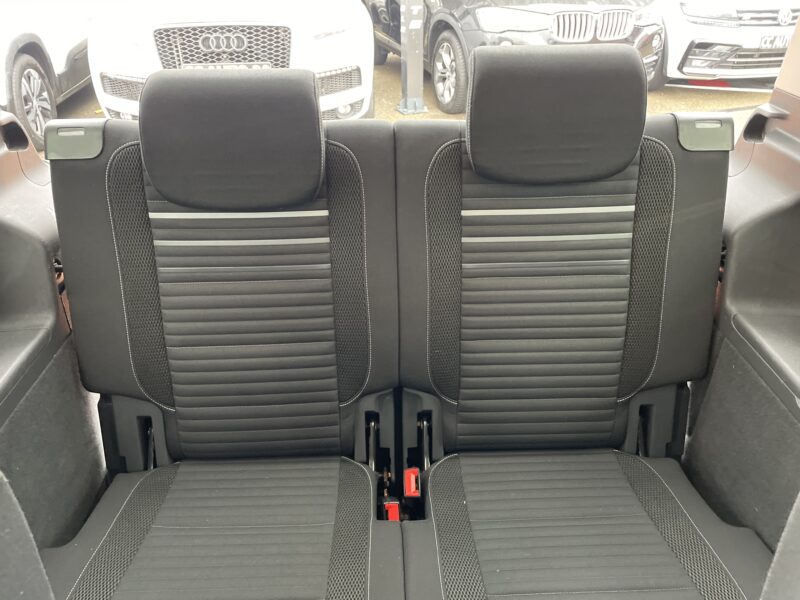 VOLKSWAGEN TOURAN 2014