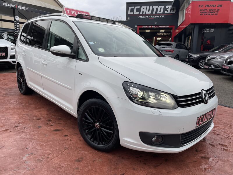 VOLKSWAGEN TOURAN 2014