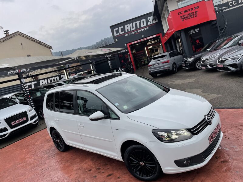 VOLKSWAGEN TOURAN 2014