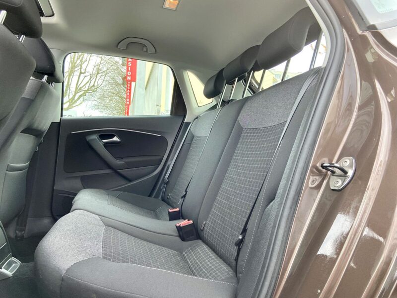 VOLKSWAGEN POLO V 2014