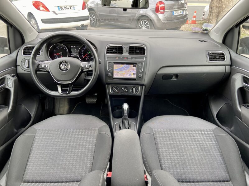 VOLKSWAGEN POLO V 2014