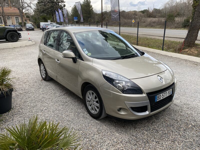 RENAULT SCÉNIC III 2010