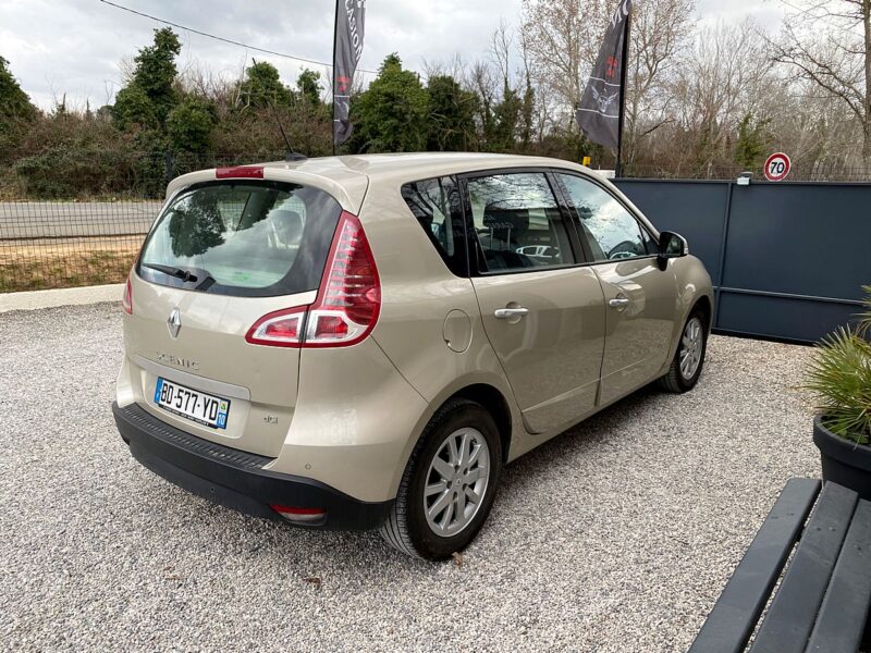 RENAULT SCÉNIC III 2010