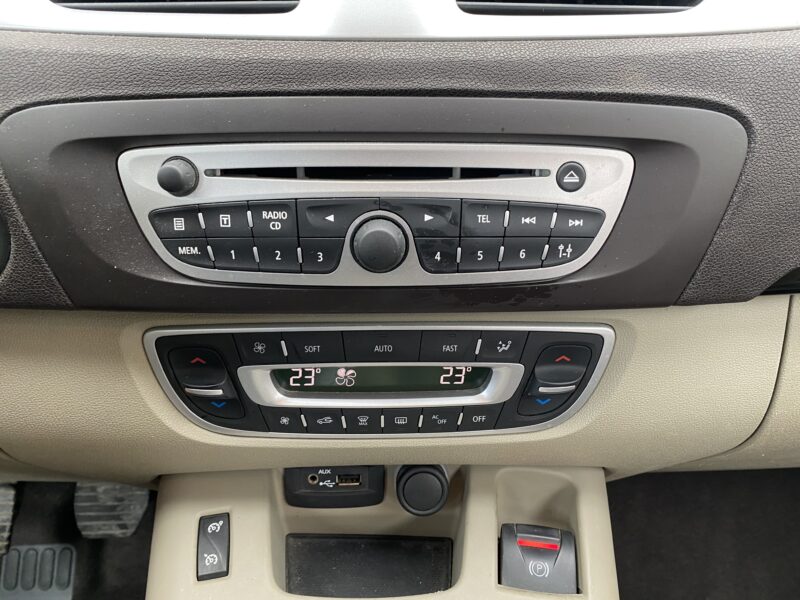 RENAULT SCÉNIC III 2010