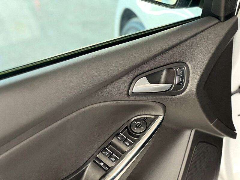 FORD FOCUS ST 2.0 ECOBOOST 250CH