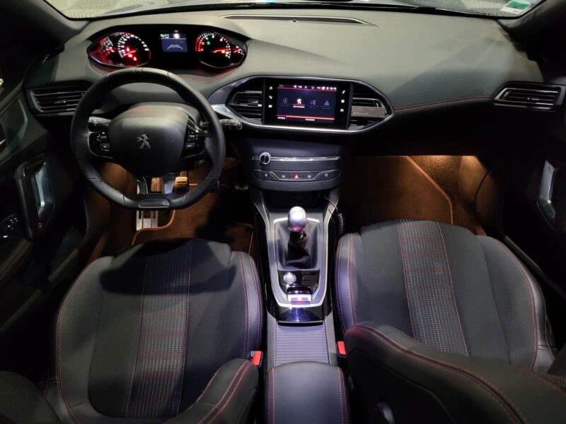 PEUGEOT 308 1.5 GT LINE BlueHDi 130 cv TOIT PANO / CAMERA / CARPLAY 