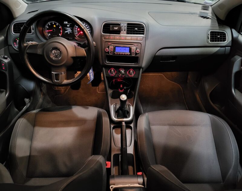 VOLKSWAGEN POLO V 5 6R 1.2 TSi 70cv CONFORTLINE TEAM BVM5 SIEGES CHAUFFANT / RADAR DE RECUL