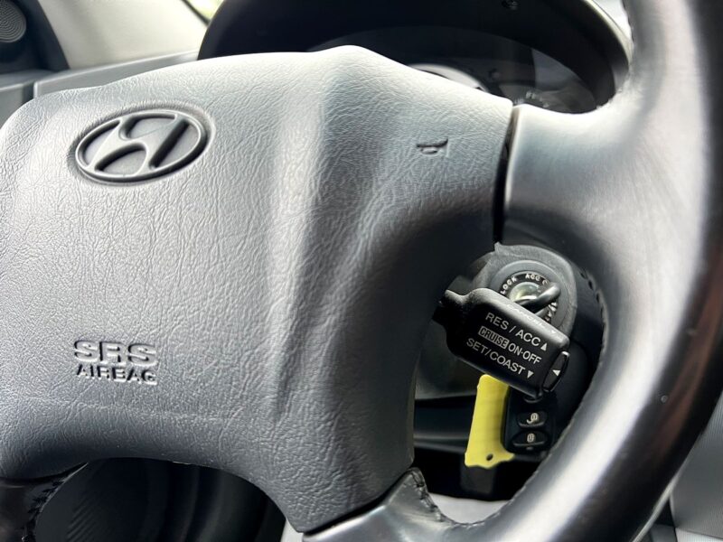 HYUNDAI TUCSON 2.0 CRDI 136 Cv TOIT OUVRANT REGULATEUR CLIM AUTO BVM6 / EXCELLENT ETAT - Garantie1an